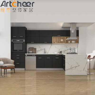 गुणवत्ता  Minimalistic Design Grey Solid Wood Kitchen Cabinets with Imported Quartz Stone Top फैक्टरी