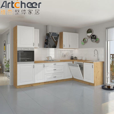 आधुनिक रसोई कैबिनेट और क्लासिक डिजाइन काउंटरटॉप के लिए कृत्रिम पत्थर बैकस्पलैश